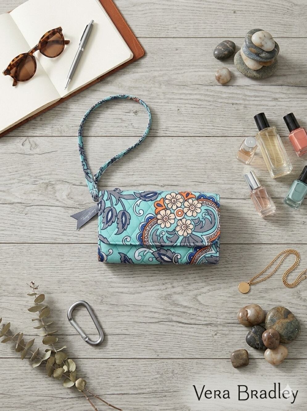 Vera Bradley Fan Flowers 3-in-1 Wristlet Wallet – Like New